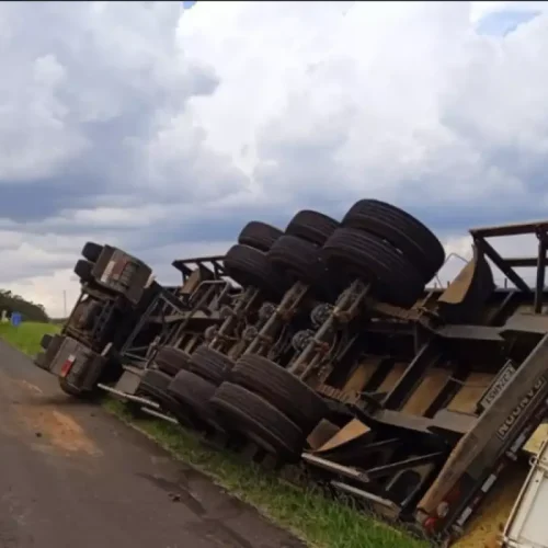 Motorista foragido é preso após tombamento na Rondon