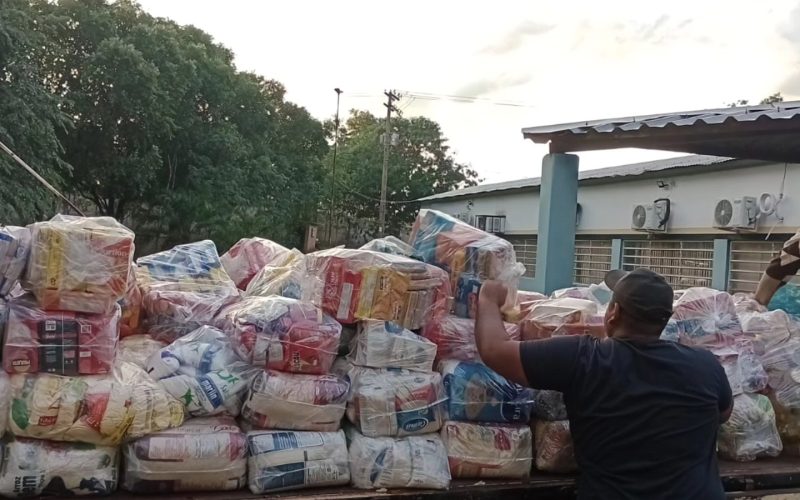 Doações de alimentos da Festa do Peão chegam ao Hospital de Amor de Jales