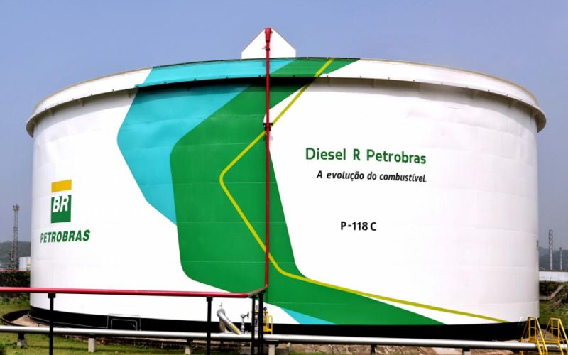 Petrobras anuncia redução de R$0,35 no preço do óleo diesel