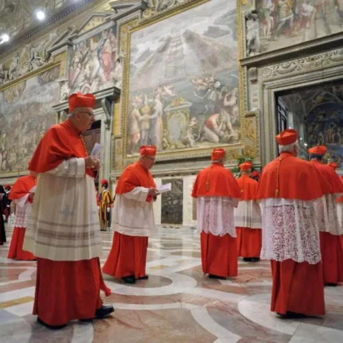 Vaticano: Conclave para eleger novo papa começará em 7 de maio