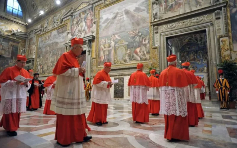 Vaticano: Conclave para eleger novo papa começará em 7 de maio