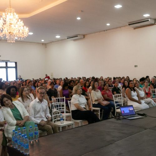 Educação faz palestra para entender o mundo na visão de um autista