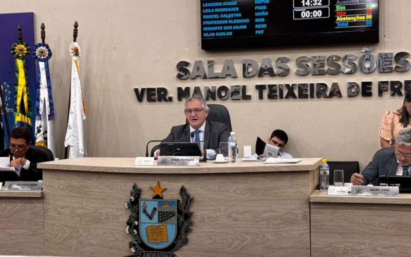 Câmara de Andradina discute descarte de lixo, incentivo à doação de cabelos e proteção animal