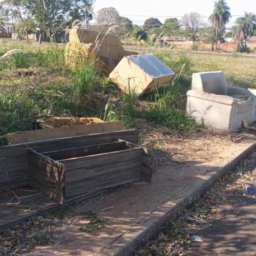 Prefeitura recolhe itens descartados no Jardim Europa