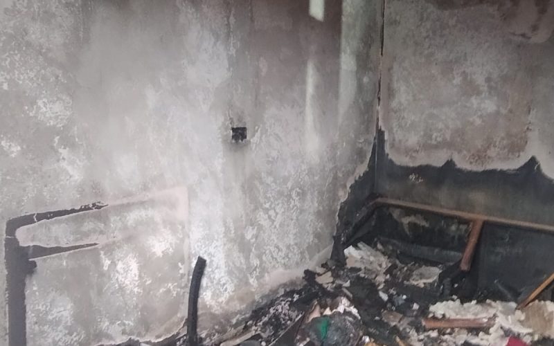 Mulher descobre traição e põe fogo na casa em Andradina
