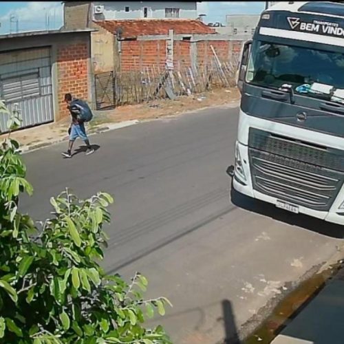 Mãe reconhece filho em vídeo de furto e aciona a polícia