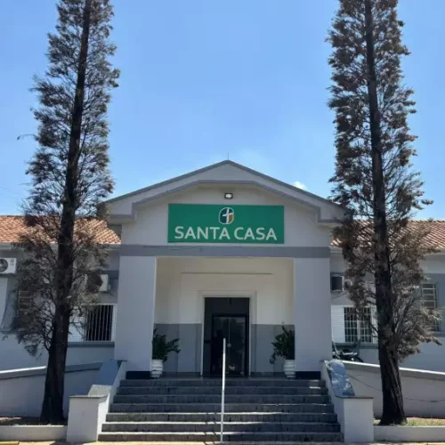 Justiça dá 1 ano para Guararapes eliminar filas na saúde