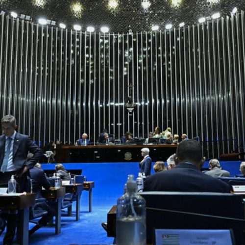 Senado aprova isentar IR para quem ganha até R$ 5 mil