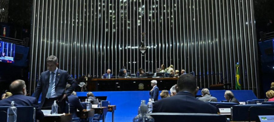 Senado aprova isentar IR para quem ganha até R$ 5 mil