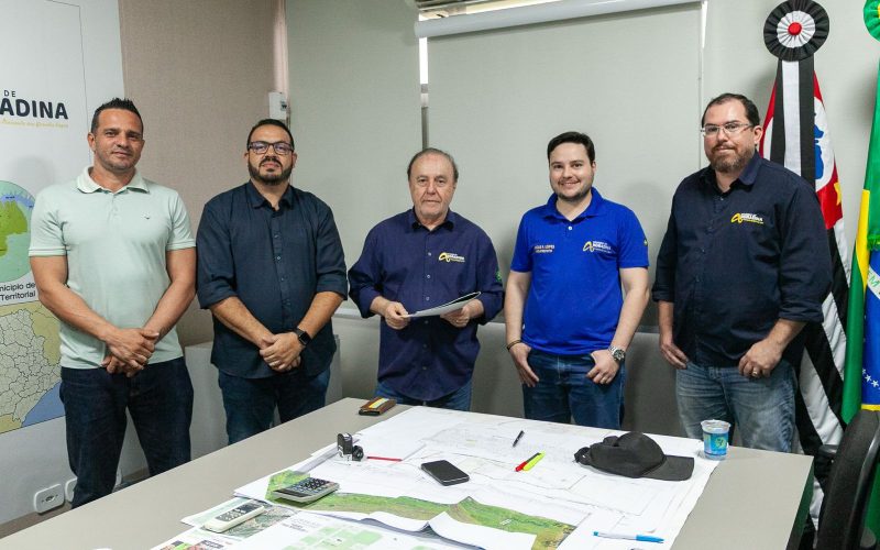 Prefeitura de Andradina assina convênio e discute cooperação com o Itesp