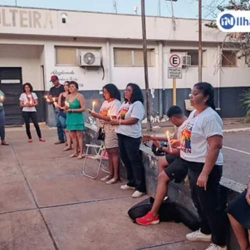 Vigília na Delegacia marca 90 dias do desaparecimento de Carmen Oliveira