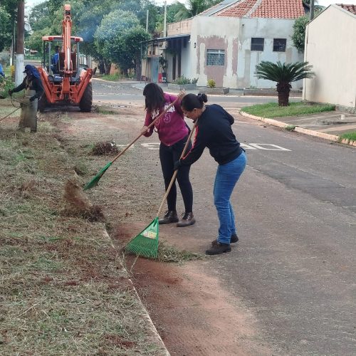 Limpeza urbana avança com retirada de materiais descartados em Paranápolis