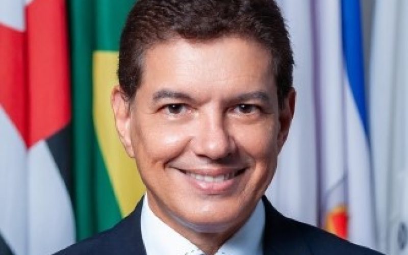 Vereador Professor Luzimar destaca importância e nobreza da enfermagem em Andradina