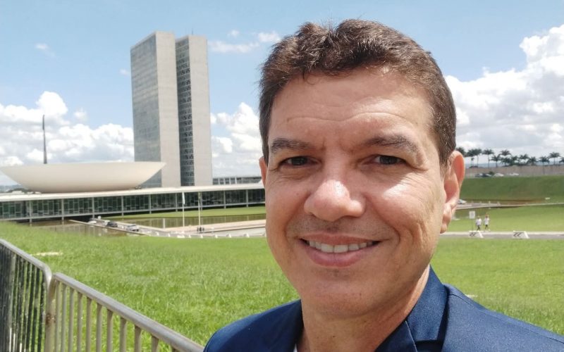 Vereador Professor Luzimar destina quase R$ 100 Mil para ampliar entrega de aparelhos auditivos em 2026