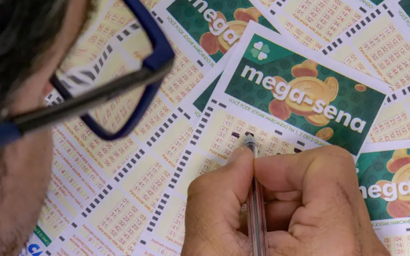 Mega-Sena acumula e premiação pode chegar a R$ 52 milhões terça
