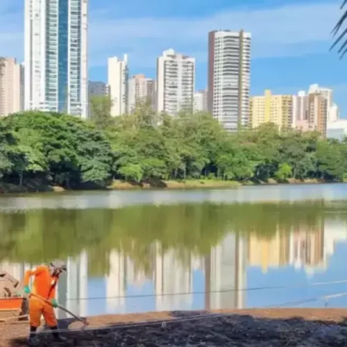 Fim dos tempos: Durante pescaria, pai ameaça jogar filho de 7 anos no lago