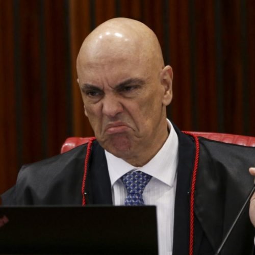 O que pode acontecer com Moraes após revelação de mensagens