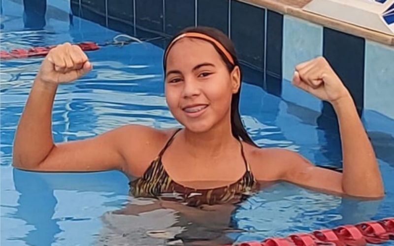 Andradinense Julia Naomi é convocada para a Seleção Paulista Escolar de natação