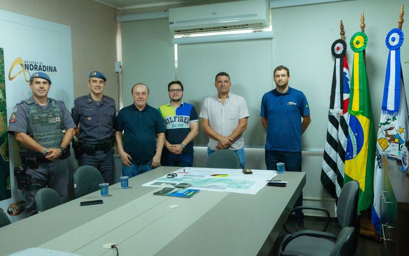 Novo comandante do 28º Batalhão visita Prefeitura