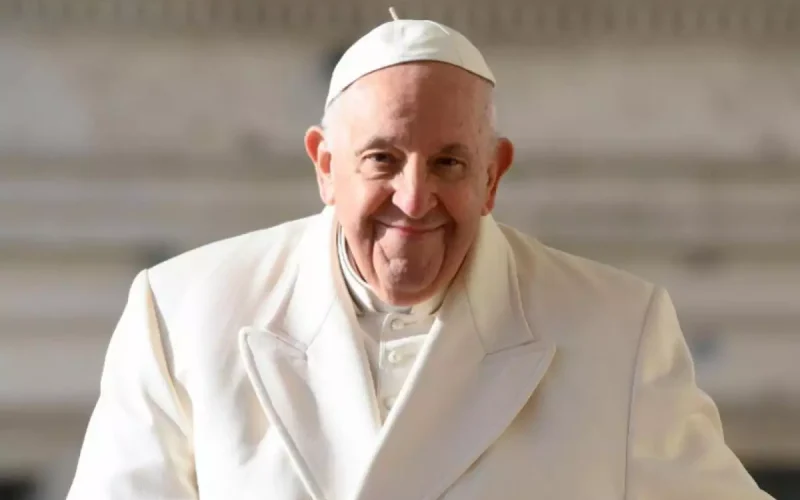 Exames detectam insuficiência renal no Papa Francisco