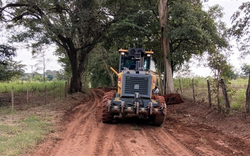 Patrulha rural realiza patrolamento de estradas no Bairro Maravilha