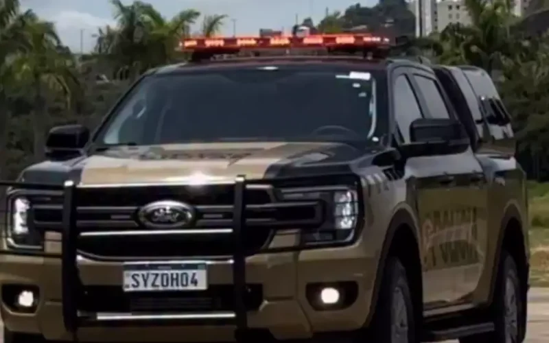Filho atira no pai por acidente ao defendê-lo de ameaça