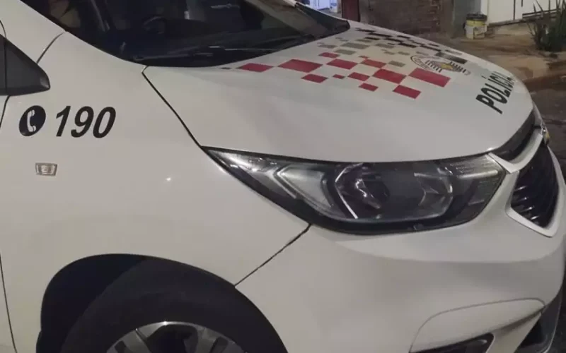 Homem é preso após espancar companheira e ameaçar beber sangue