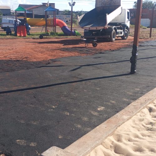 Nova praça do Pereira Jordão entra na fase final com aplicação de asfalto