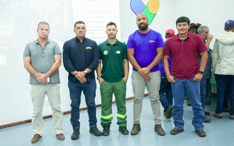 Palestra orienta Defesa Civil e servidores municipais sobre riscos da rede elétrica durante temporais