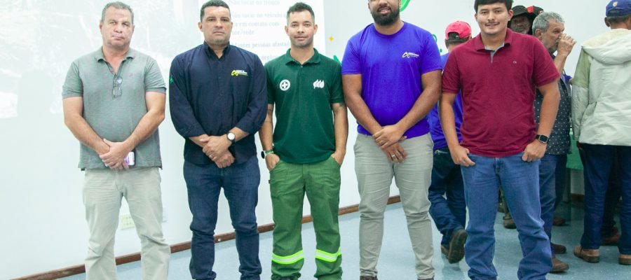 Palestra orienta Defesa Civil e servidores municipais sobre riscos da rede elétrica durante temporais