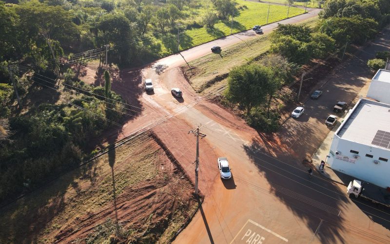 Prefeitura alarga passagem de nível da Rua Guiomar Soares