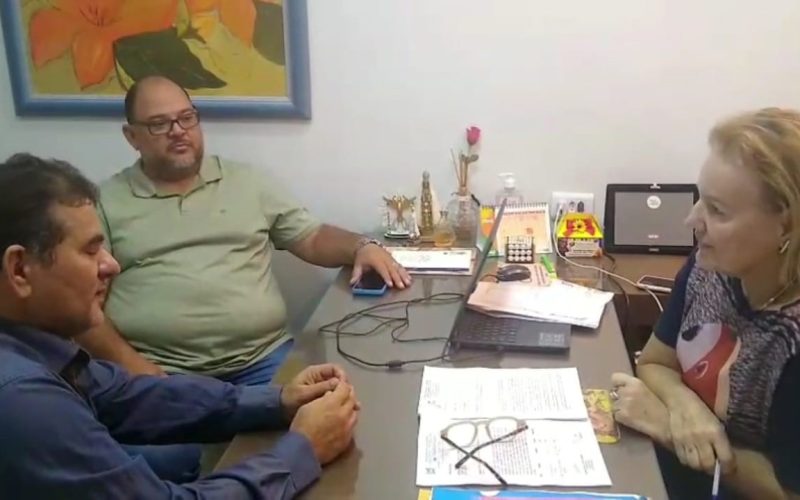 "Reunião Frutífera: Vereador Silas Carlos apresenta emenda de R$ 200.000,00 para Educação"