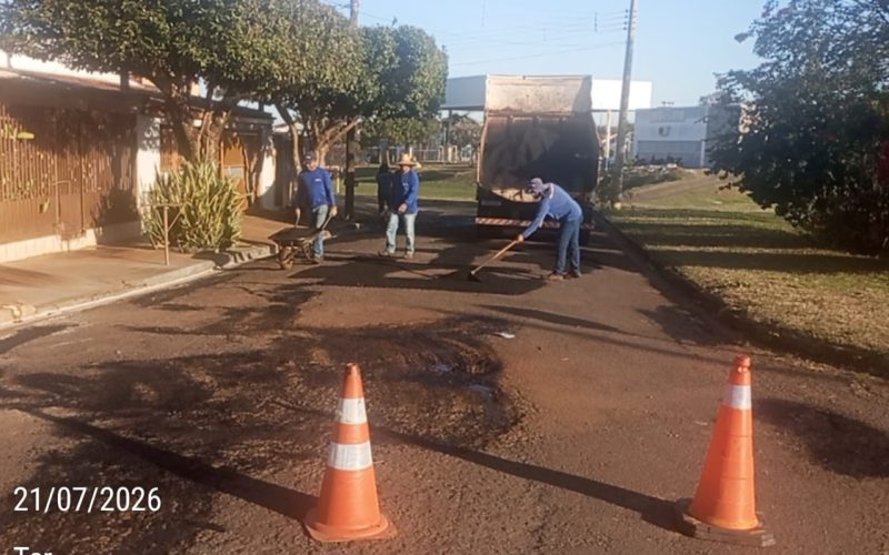 Operação tapa-buracos é intensificada em Andradina