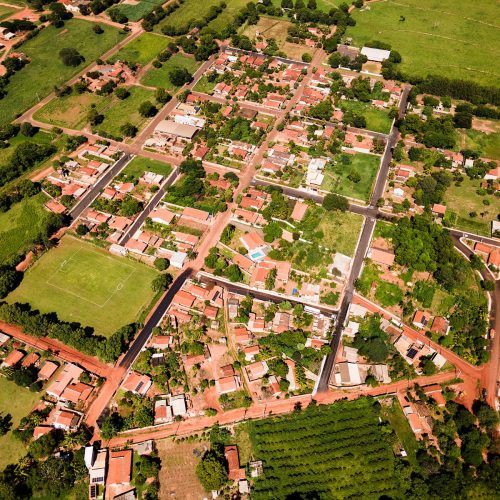 Asfalto avança no Planalto e bairro está de esgotamento sanitário após décadas
