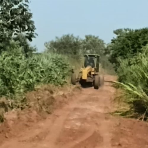Prefeitura de Andradina faz recuperação das estradas do Chico Mendes