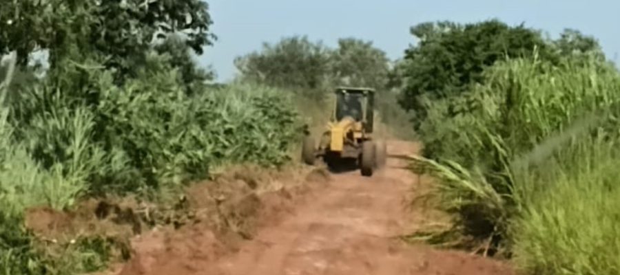 Prefeitura de Andradina faz recuperação das estradas do Chico Mendes