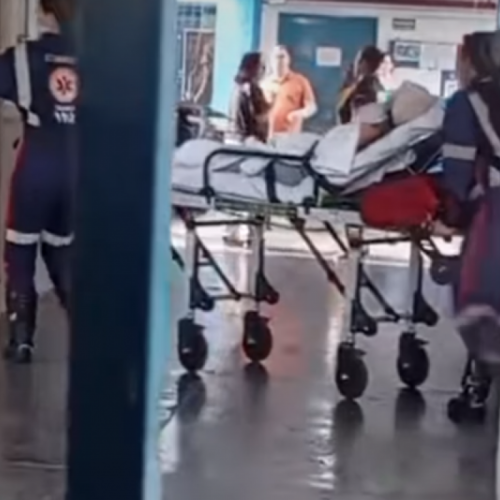 Aluna de 17 anos esfaqueia a colega, de 15, em escola estadual