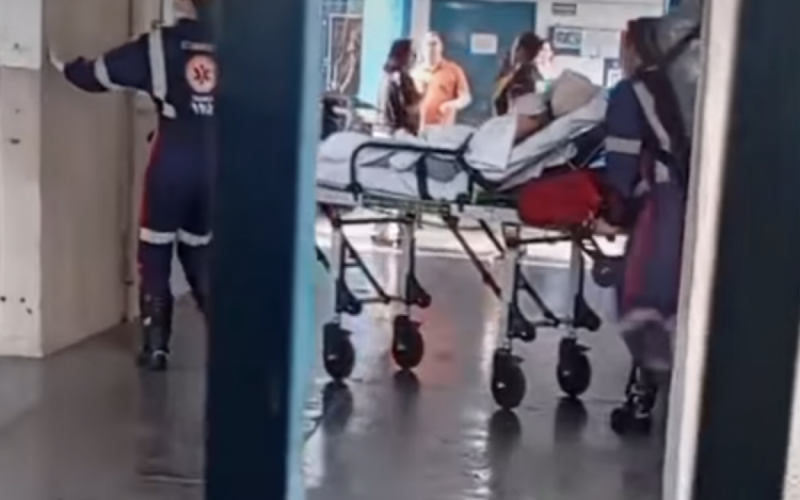 Aluna de 17 anos esfaqueia a colega, de 15, em escola estadual