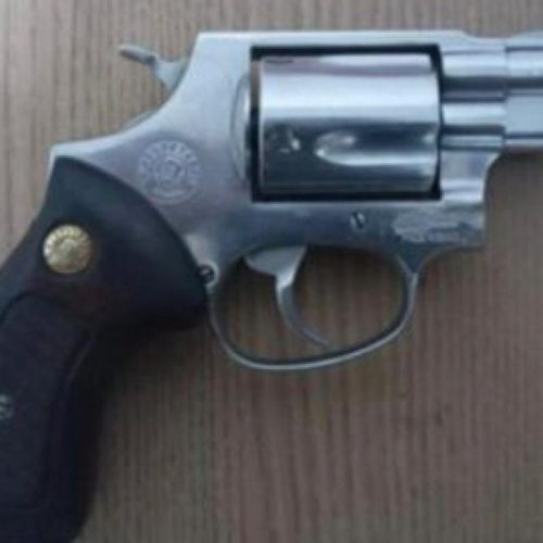 Dupla é detida com armas e moto adulterada em Andradina