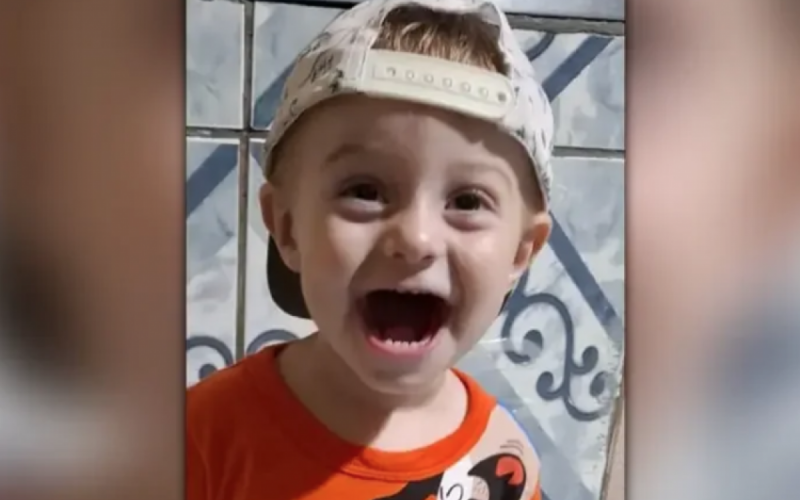 Bebê de 1 ano morre atropelado pelo próprio pai