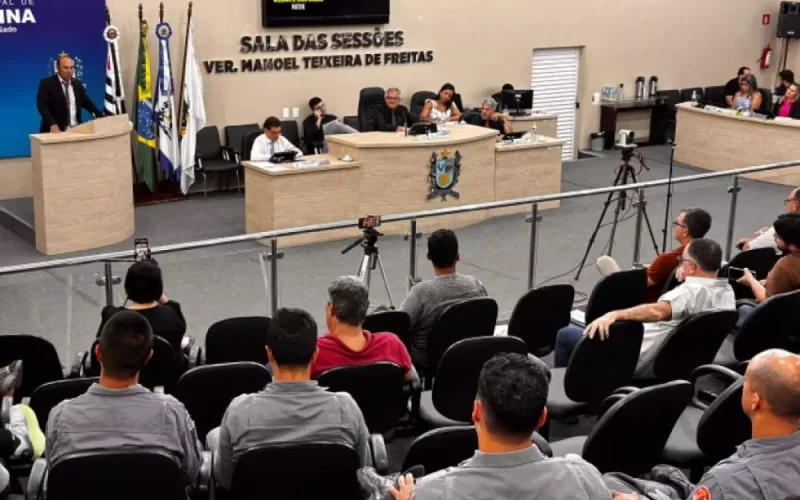 Câmara de Andradina discute fios soltos, saúde bucal e creche para idosos
