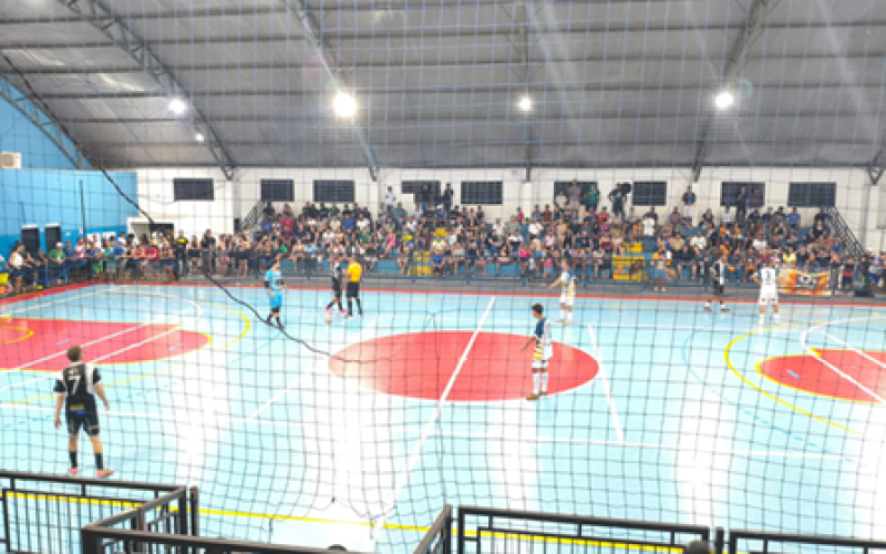 Futsal de Férias de Castilho dará mais de R$ 10 mil em dinheiro aos destaques do torneio
