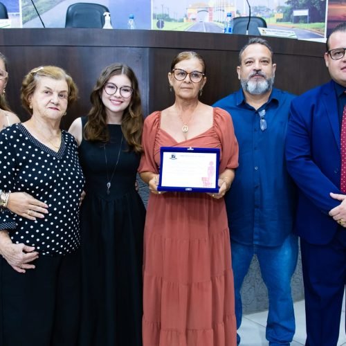 Bióloga de Andradina é homenageada na Câmara Municipal de Castilho