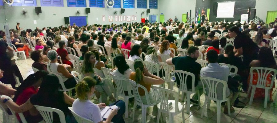Conferência reúne 368 participantes para debater os próximos dez anos da Educação