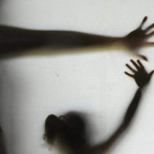 Homem é detido por suspeita de abuso contra menina de 11 anos