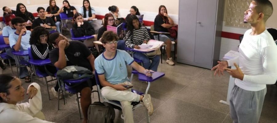 Candidatos do Enem 2026 devem escolher idioma até domingo