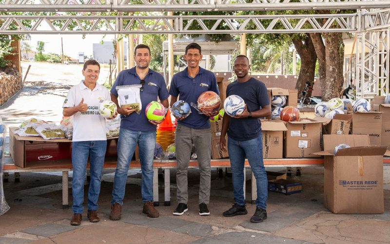 Careca e Luzimar fazem emenda para aquisição de materiais esportivos