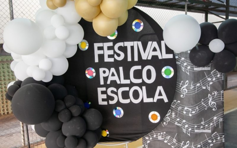 Projeto Palco Escola encanta público na EMEF Ondina Hofig de Castilho em Andradina
