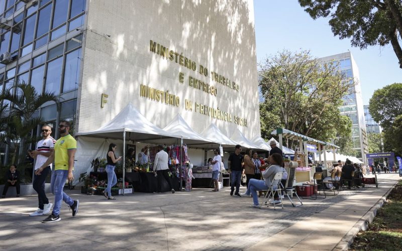 Governo libera mais R$ 3,9 bi para pagar saque-aniversário do FGTS