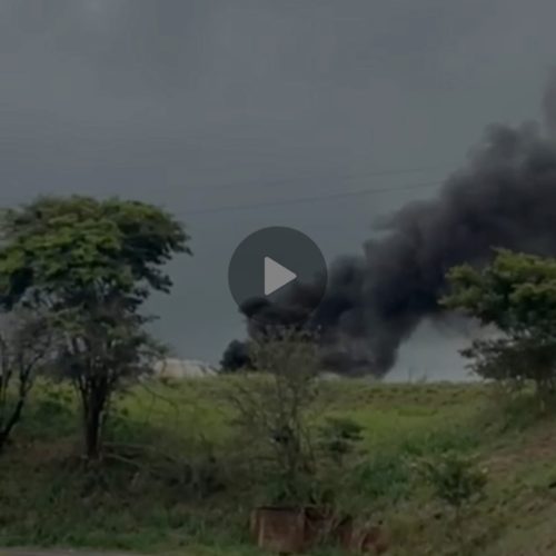 Caminhão-tanque pega fogo: bombeiros evitam tragédia na Rondon próximo ao trevo de Andradina